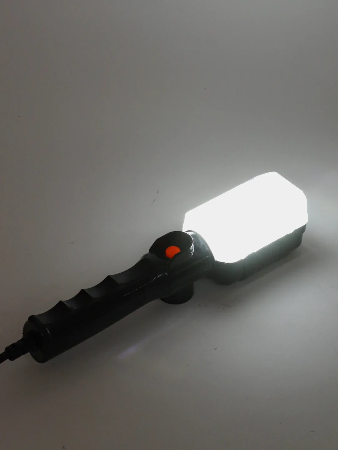 Светильник - переноска с LED-подсветкой, 10 метров / лампа переносная