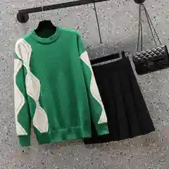 Теплый женский свитер