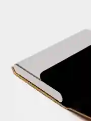 Золотой картхолдер для карт