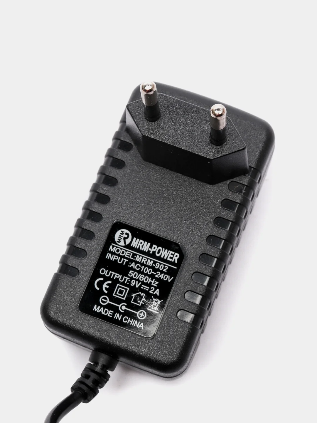 Блок питания 9V 2A штекер 5,5мм и 4мм / сетевое зарядное устройство