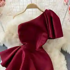 Бордовый вечернее праздничное платье