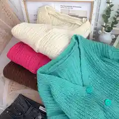 Женский кардиган на пуговицах