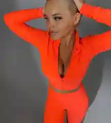 Оранжевый женский спортивный костюм