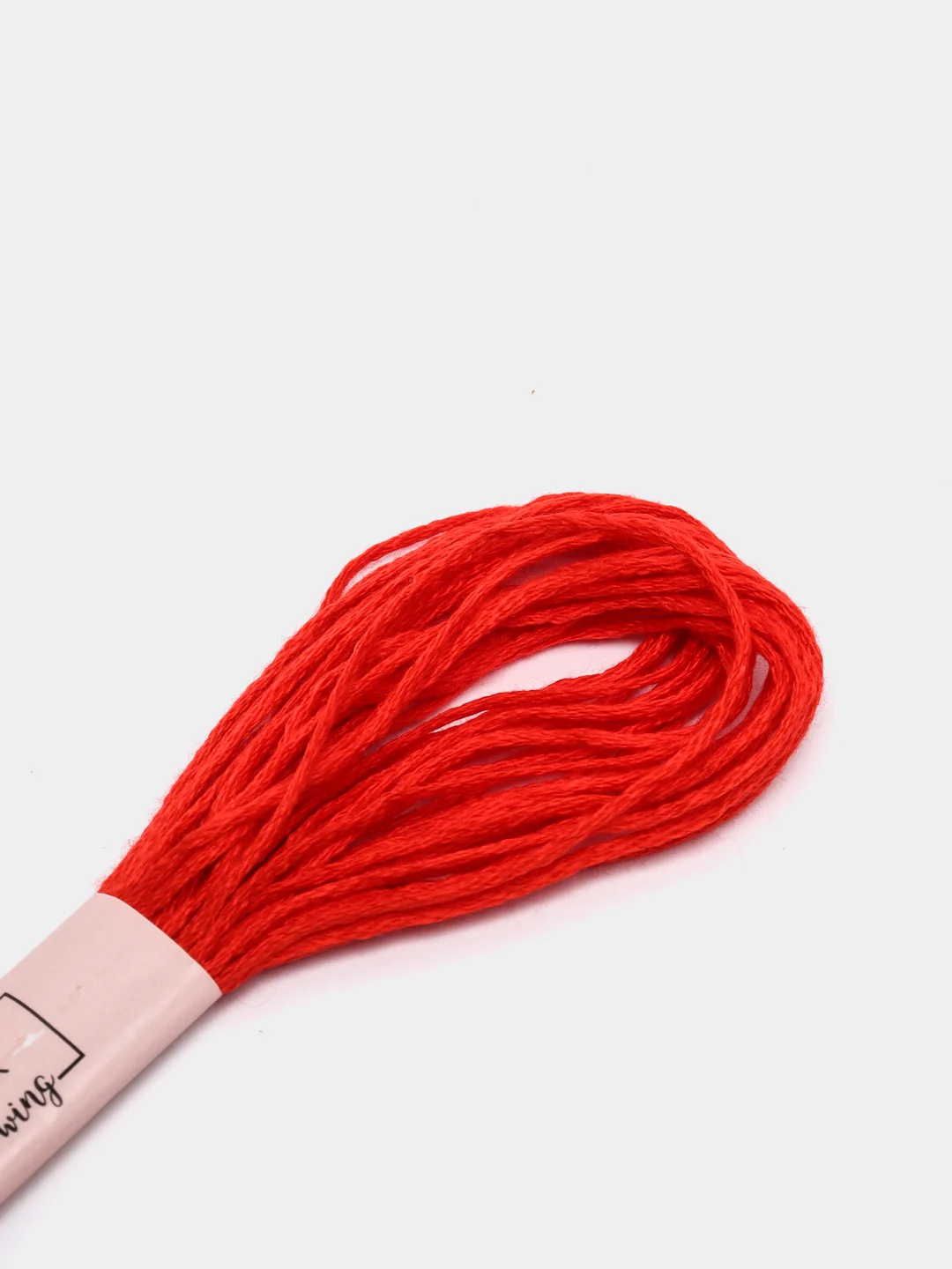 Нитки мулине, 8 +- 1 м, цвет красный №606, 1 штука