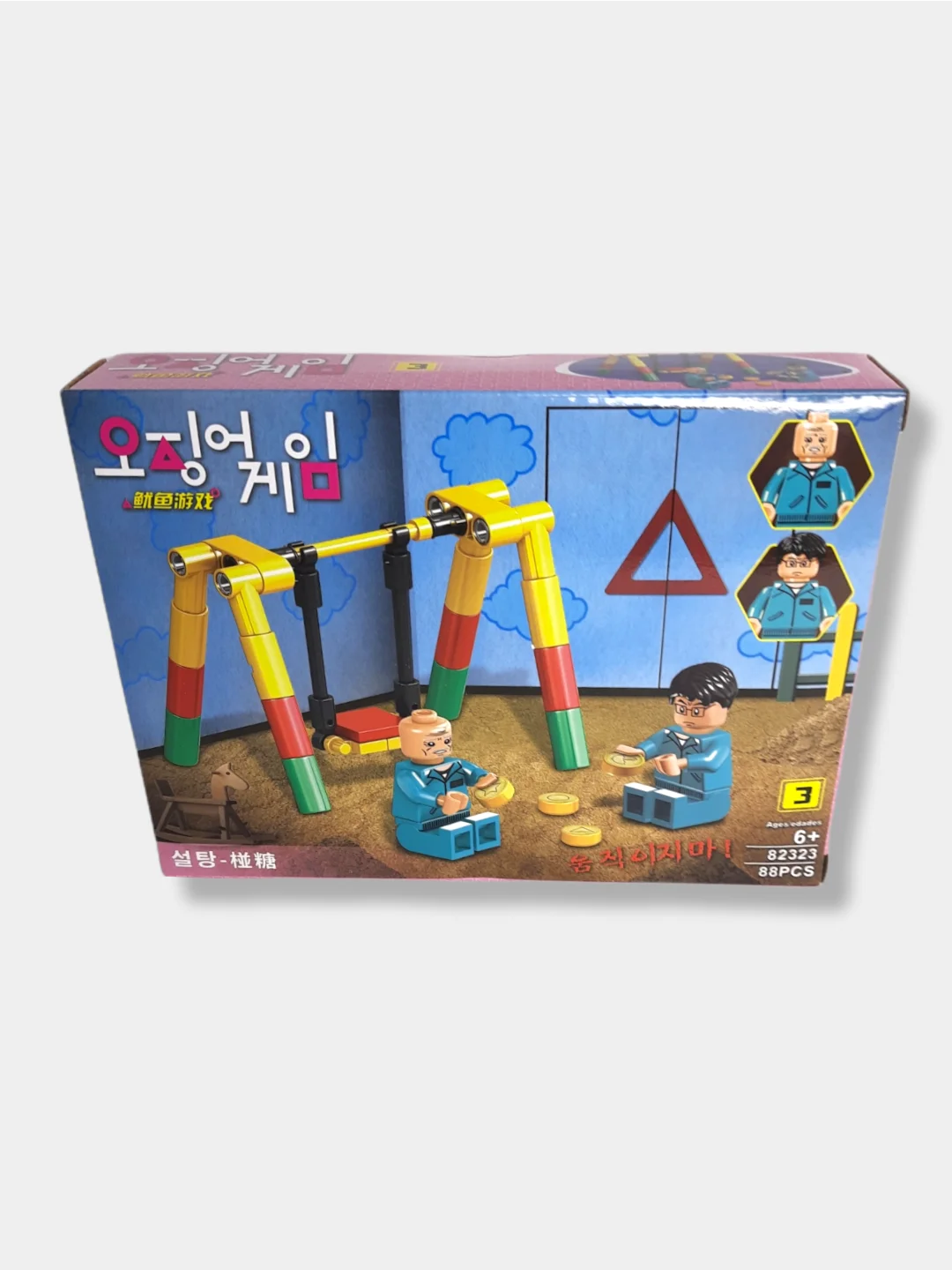 Красный конструктор "Игра в кальмара" 83-88 деталей и 8 разборных фигурок