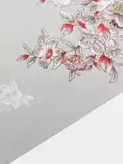 Серебряный клеенка на стол, на тканевой основе, скатерть  "Пион на сером фоне", 120/200 * 137 см
