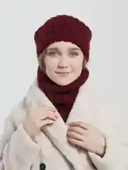 Багровый комплект женский зимний шапка+снуд Жасмин