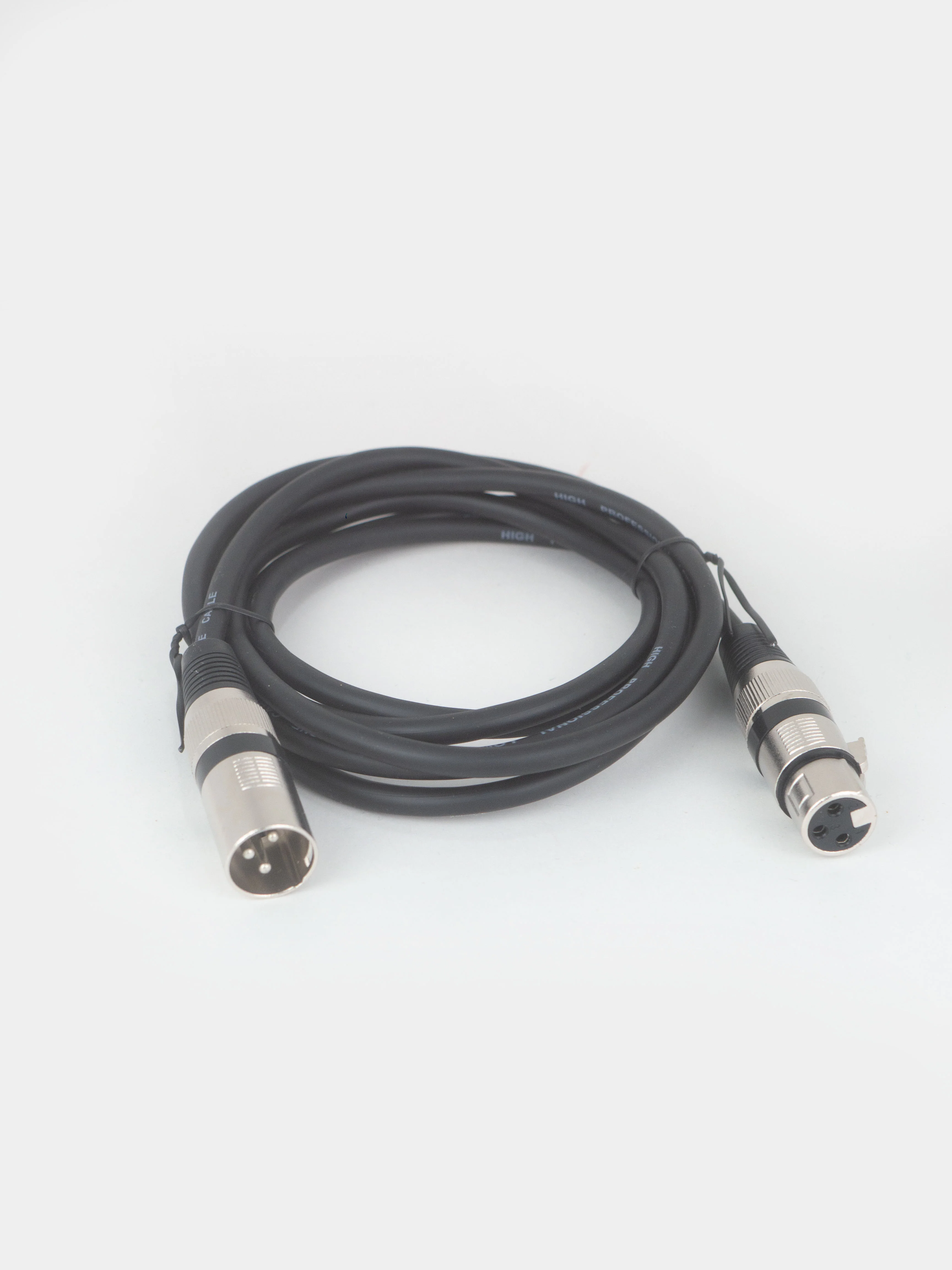 XLR кабель