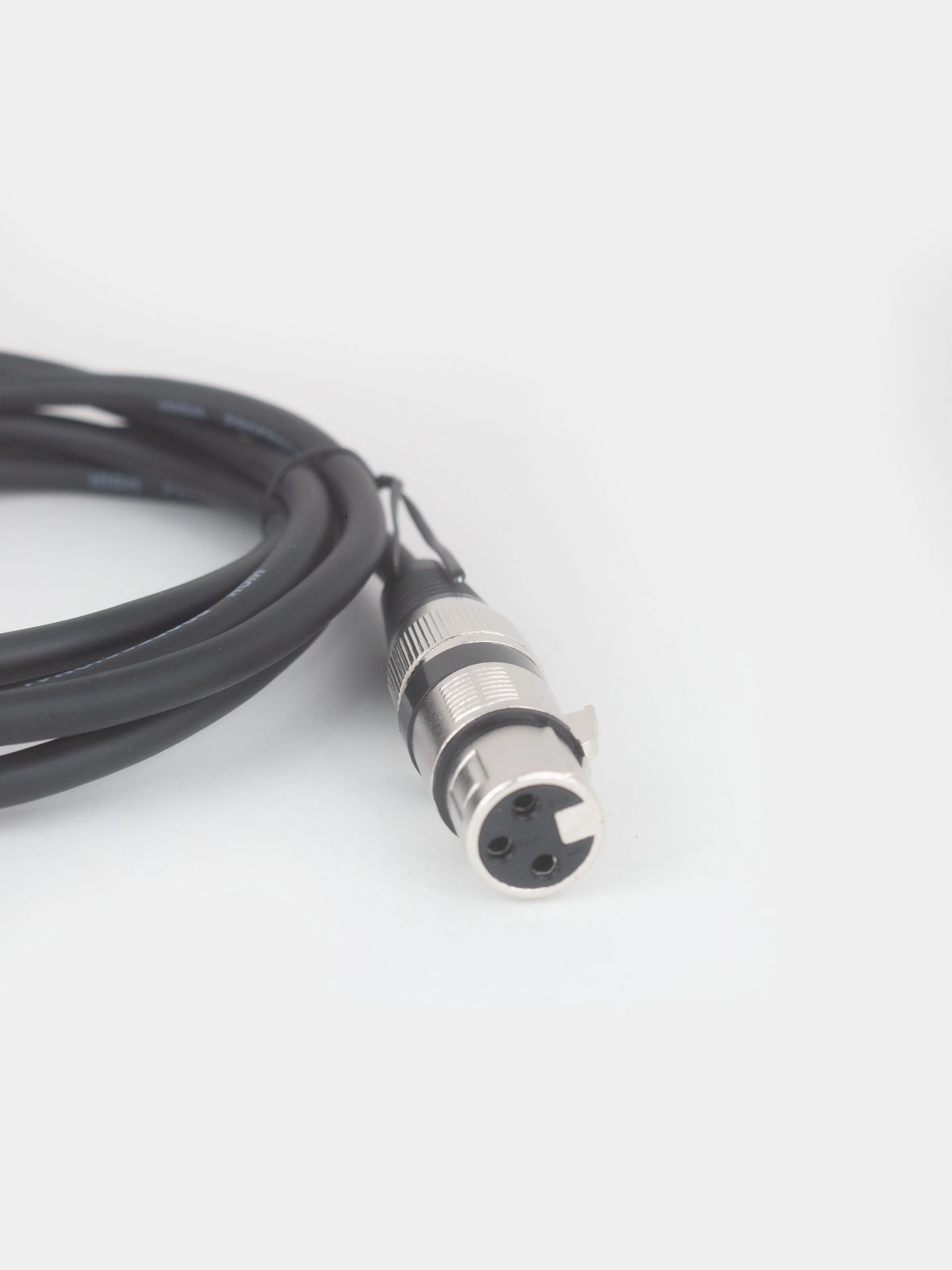 XLR кабель