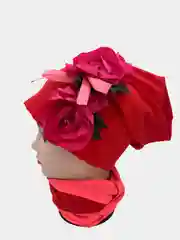 Алый шапка с хомутом, четыре цвета