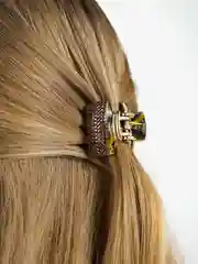 Фиолетовый заколка краб