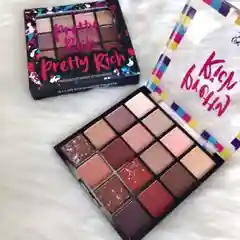 Тени для век Pretty Rich, 16 оттенков
