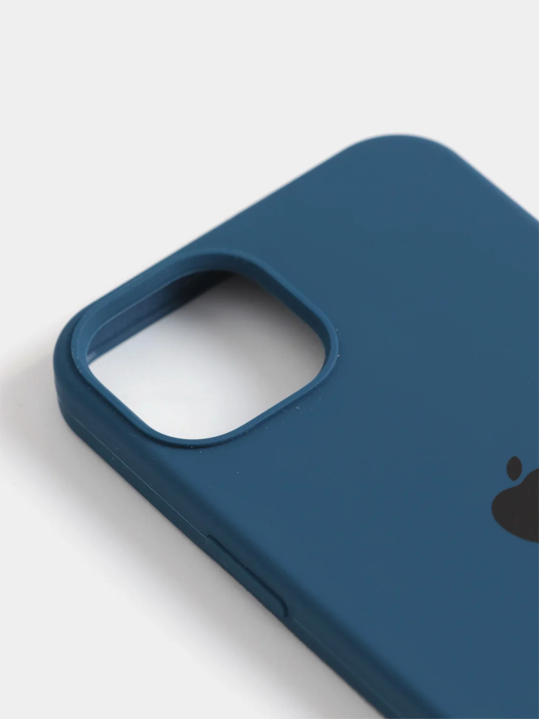 Темно-синий чехол Silicone Case для iPhone 13 / 13 Pro / 13 Pro Max с открытым низом