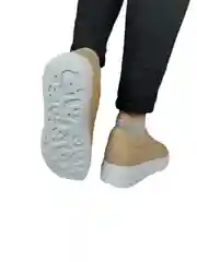 Женские кроссовки кеды