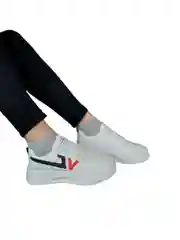 Женские кроссовки кеды