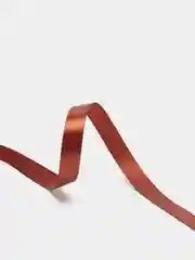 Коричневый атласная лента декоротивная. Шириной 1,2 и 5 см. Длиной 1, 2 и 3 метра