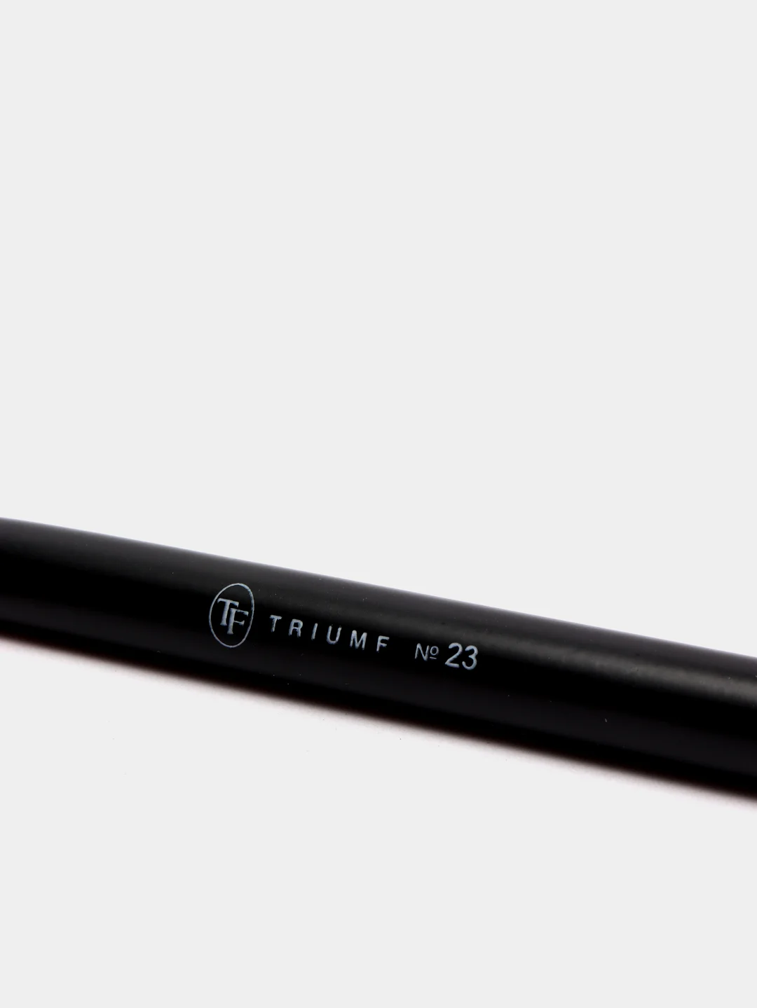 Кисть для теней TF Triumph Large, №23