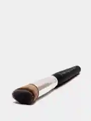 Кисть для тональных основ и кремовых текстур Triumph "HOME Professional"