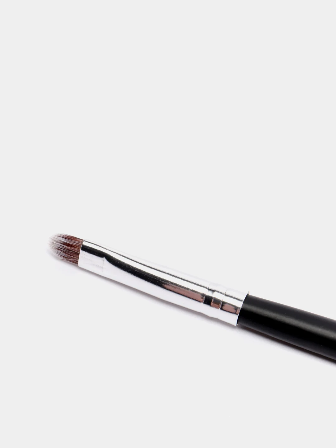 Кисть для теней и подводки Triumph "HOME Professional"