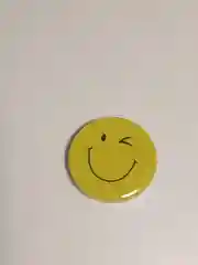 Желтый попсокет-подставка для телефона
