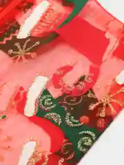 Красный пакет подарочный из органзы (мешочек) на завязках