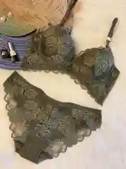 Хаки комплект нижнего кружевного белья