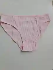 Розовый трусы женские