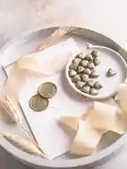 Золотистый хаки сургуч в сердечках, 20 штук
