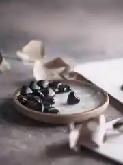 Черный сургуч в сердечках, 20 штук