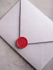 Алый сургуч в сердечках, 20 штук