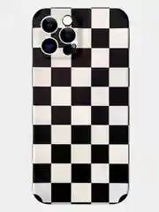 Чехол на iPhone 7/8/SE2020,XR,11,12 с шахматным принтом