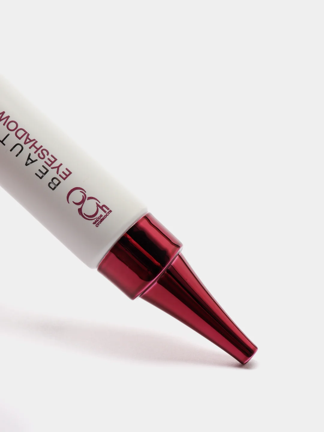 Основа, база под тени для век TRIUMPH BEAUTY BASE EYESHADOW PRIMER