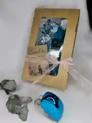 Голубой брошь ручной работы