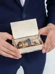 Тёмно-серый бабочка IRGABOW "Ретро ноты", из дерева
