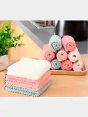Салфетка из микрофибры для уборки дома