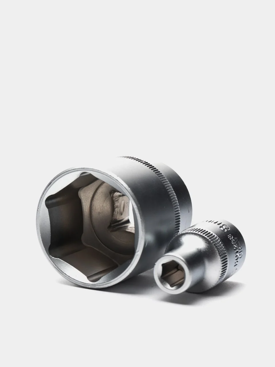 Головка торцевая шестигранная 1/2DR (8-32 мм)