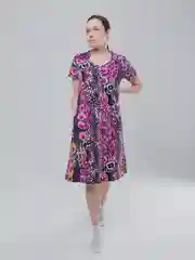 Фиолетовый халат на пуговицах