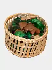 Желтый корзина с цветочной отдушкой