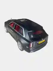 Белый металлическая модель машины Rolls-Royce CULLINAN
