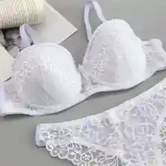 Комплект нижнего белья