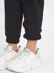 Черный спортивный женский костюм