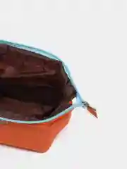 Косметичка дорожная