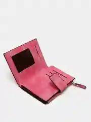 Розовый кошелек женский