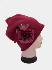 Бордовый шапка, четыре цвета