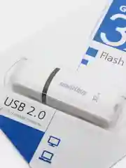 Белый флешка SmartBuy Paean 32GB / 64GB USB flash drive 2.0