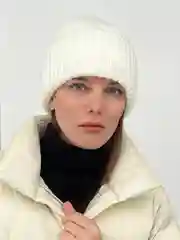 Белый шапка женская вязаная зимняя с флисовым подкладом