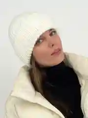 Белый шапка женская вязаная зимняя с флисовым подкладом