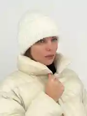 Белый шапка женская вязаная зимняя с флисовым подкладом