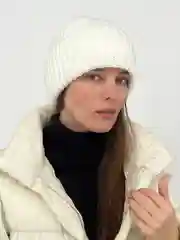 Белый шапка женская вязаная зимняя с флисовым подкладом