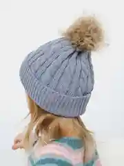 Серый детская шапка со съемным помпоном из меха